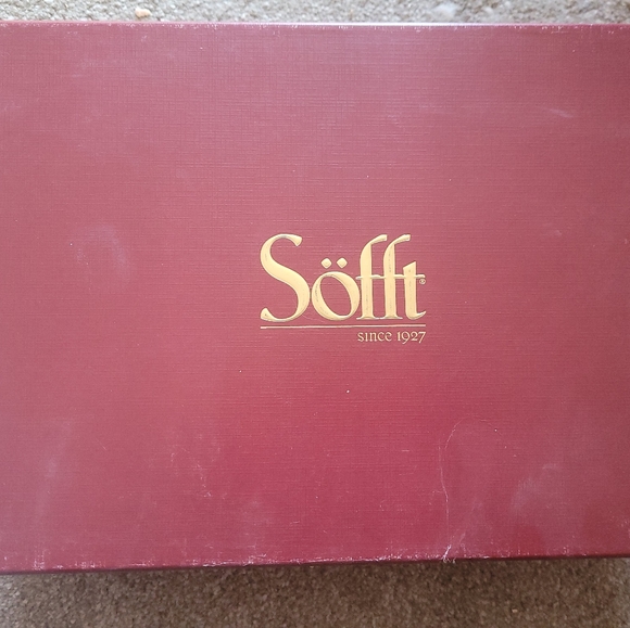 Champagne Wedge Sandals - ergonomic designing - Picture 2 of 7